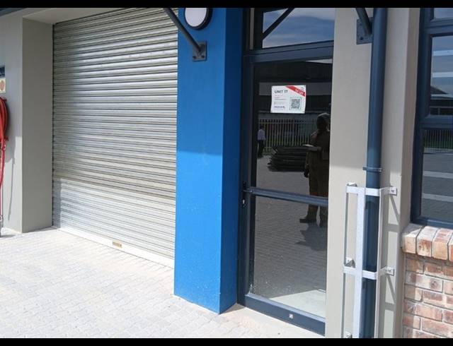 104M² WAREHOUSE TO LET IN OTTERY